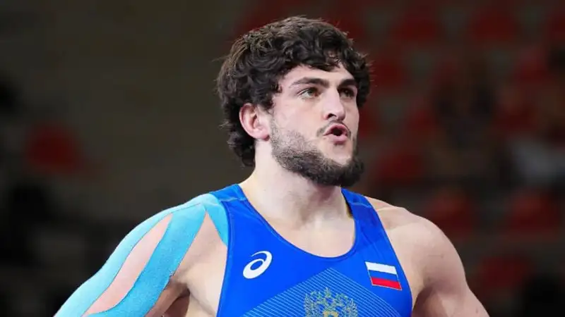Казахстан натурализовал борца из России в олимпийский вес 