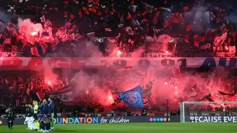 Фанаты "Милана" напали на болельщиков "ПСЖ"