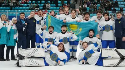 Это историческое достижение, так как хоккеисты из Казахстана никогда раньше не завоёвывали олимпийскую медаль