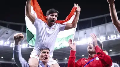 В 1/4 финала Кубка Азии сыграют Таджикистан и Иордания.