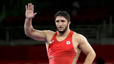 Двукратный Олимпийский чемпион обратился к борцу из Казахстана после резонансной победы 