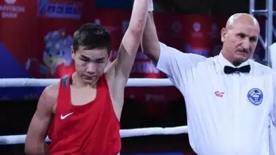 Нокдауном завершился бой казахстанца на турнире за путевку Олимпиады