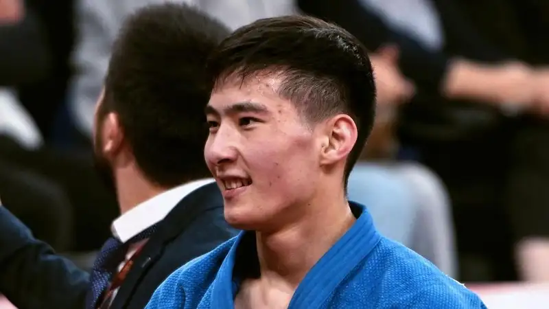 Лучший казахстанский дзюдоист вылетел от талантливого японца 