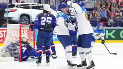 Cборная Казахстана по хоккею начала борьбу за выживание на чемпионате мира с яркой победы над Францией