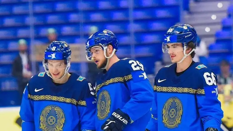 Николай Шульга дебютировал за сборную Казахстана по хоккею в матче со шведами, сообщает sportarena.kz