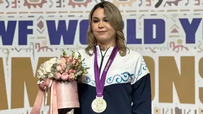 Анна Нурмухамбетова с серебряной медалью ОИ-2012
