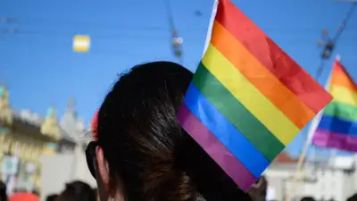 Камару накажут за отказ поддержать ЛГБТ