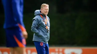 Специалист считает, что Нидерланды должны играть первым номером на поле, сообщает sportarena.kz