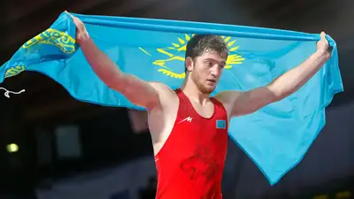 Шерзод Пойонов не позволил Камилю Куруглиеву сделать привычный для него круг почёта с флагом Казахстана