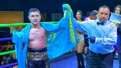 Казахский боксёр узнал цену разгромного поражения от китайца за титул WBO