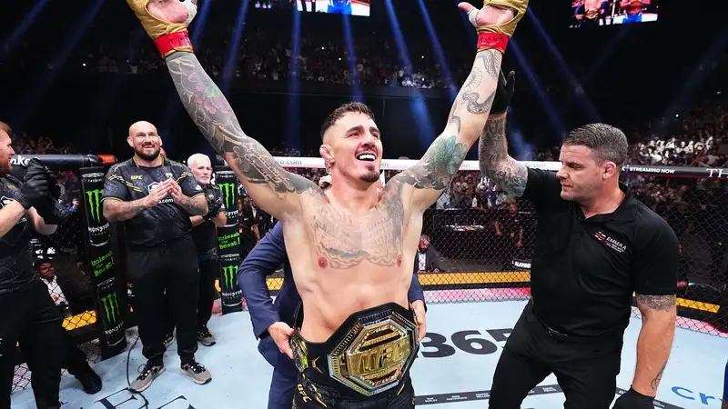 Том Аспиналл