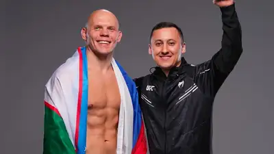 Боец из Узбекистана одержал досрочную победу на турнире UFC 311