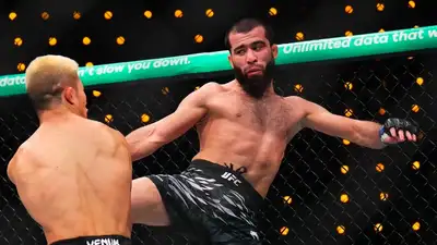 UFC 311: боец из Таджикистана нанёс опасному японцу первое поражение в карьере