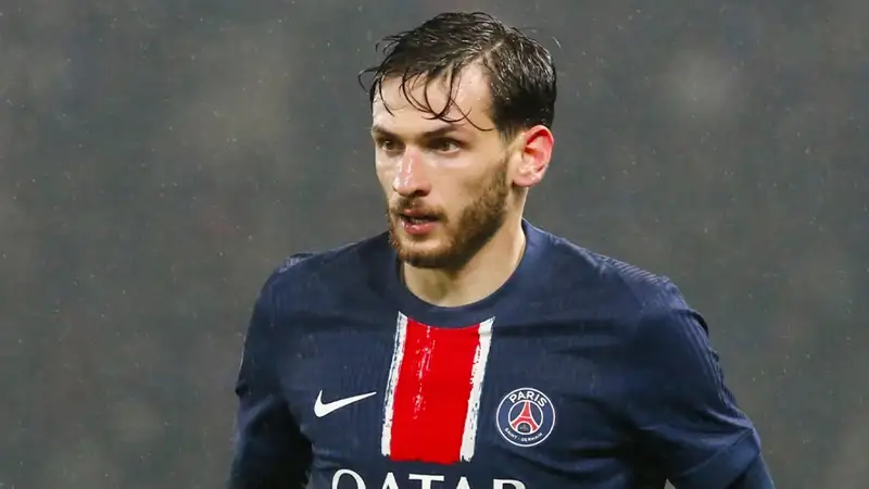 Звезда грузинского футбола сделал ассист в дебютном матче за ПСЖ