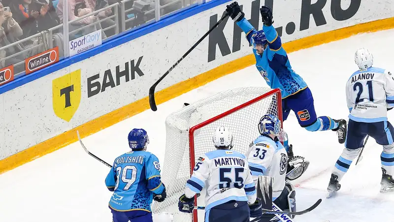 "На фиг болельщики, когда бюджетные деньги": в России прокомментировали игру КХЛ "Барыс" - "Сибирь"