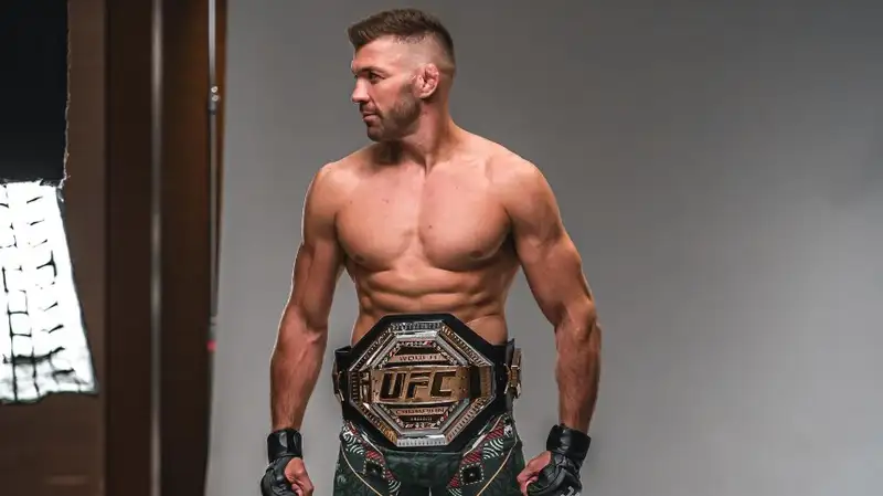 Плесси защитил титул