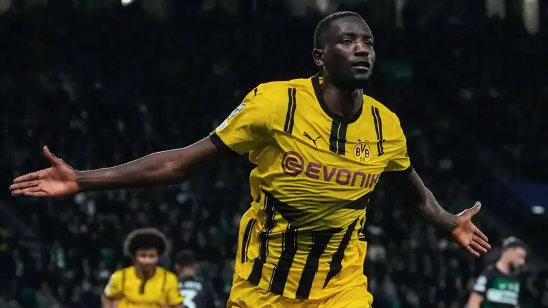 "Боруссия" забила три безответных мяча в стыковом матче Лиги чемпионов