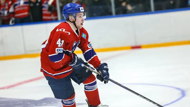 Российский хоккеист признан лучшим игроком недели чемпионата Казахстана