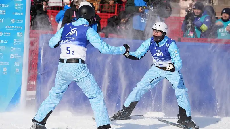 Иванова встретили дома