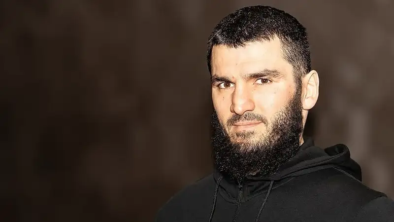 Артур Бетербиев