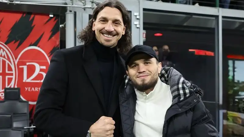 Умар Нурмагомедов встретился с легендарным футболистом в Италии