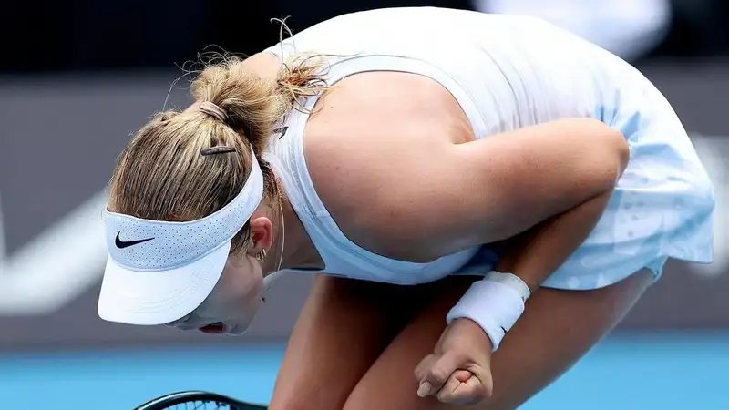 "Надежда российского тенниса" сенсационно выбила с топ-турнира обидчицу Рыбакиной 