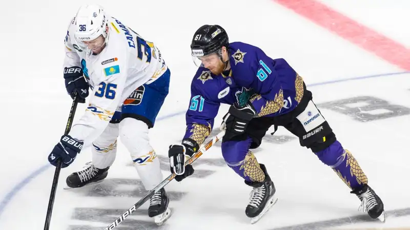 К сожалению, мы не можем сказать вам "приятного просмотра". Увиденное испортит настроение. Однако имеем то, что имеем...