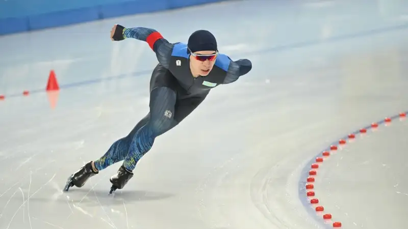 Казахстанский конькобежец одержал сенсационную победу на этапе Кубка мира в Польше