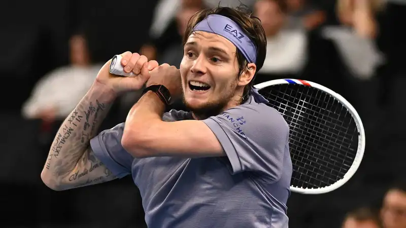 Увы, для Саши всё закончилось очень быстро...