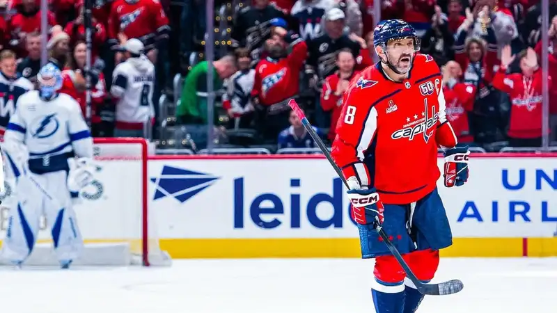 Александр Овечкин забил 884-й гол в НХЛ. До рекорда Гретцки 10 шайб