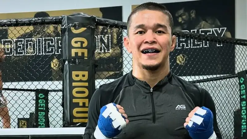 Алмабаева засмеяли 