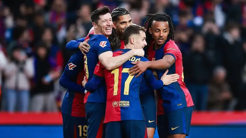 "Барселона" одержала разгромную победу и вновь вышла в лидеры Ла Лиги