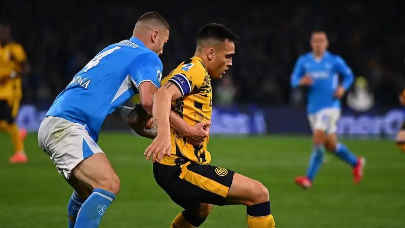 Драмой завершился матч "Наполи" — "Интер" в Серии А