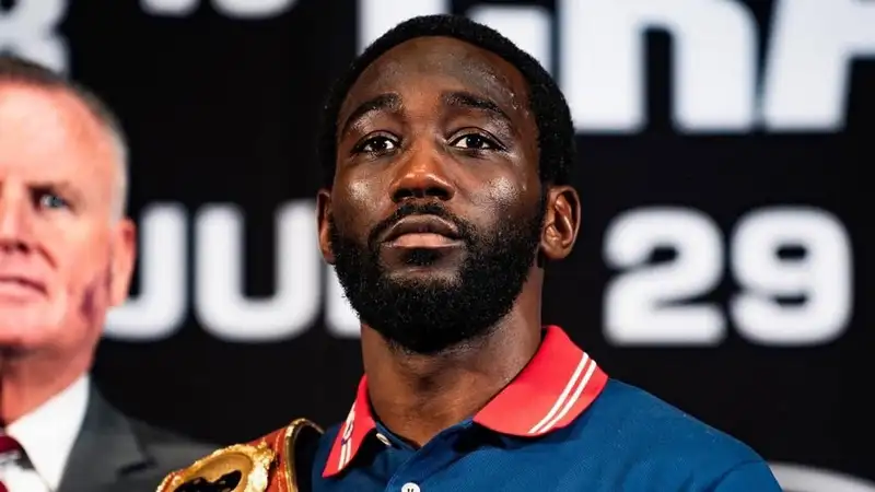 "Они обокрали его, это безумие": Теренс Кроуфорд высказался о ничейном результате боя Дэвис - Роуч