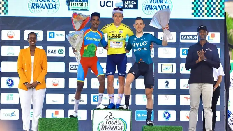 Многодневка в Африке завершилась досрочно из-за форс-мажора: гонщик "Астаны" стал вторым в общем зачёте