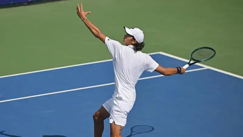 Казахстанский теннисист уступил на старте престижного турнира в Тунисе