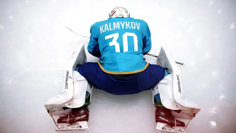 Вратарь "Барыса" добился редчайшего достижения в новом турнире КХЛ и удостоился поздравлений от лиги