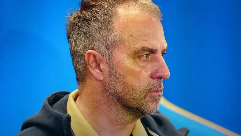 Главный тренер "Барселоны" рассказал о подготовке к матчу ЛЧ после трагедии в клубе