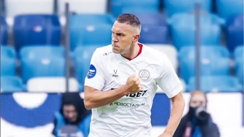 Дзюба боится поля в РК