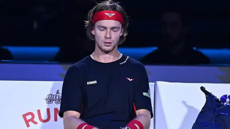 Топовый теннисист из России сенсационно вылетел с "Мастерса" в Майами