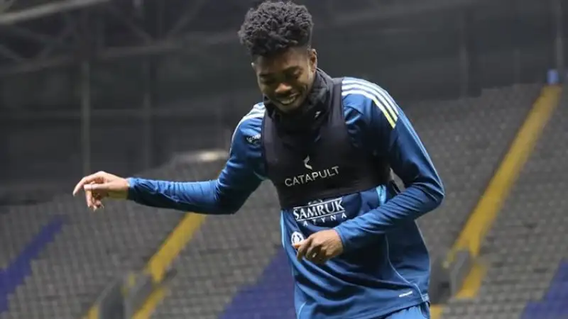 Чинеду легионер Астаны