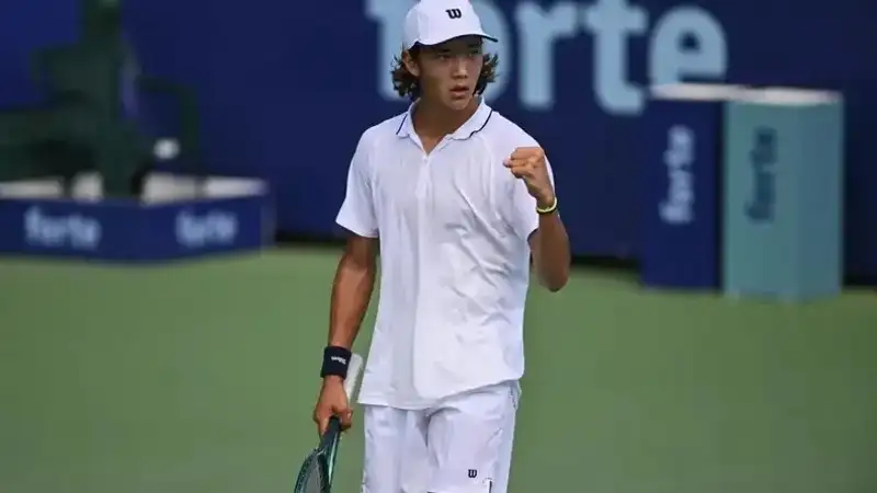 Амир Омарханов 