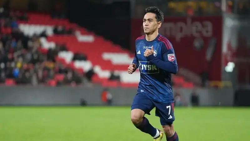 Игрок сборной Казахстана остался на скамейке запасных в матче европейского чемпионата