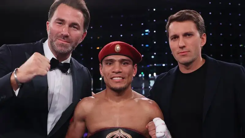 Стало известно, когда пройдет поединок между звездой узбекского бокса и японским "Монстром"