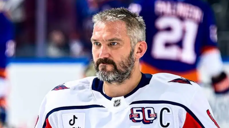 "Гордость нашей страны": экс-главный тренер сборной Казахстана по футболу высказался о рекорде Овечкина