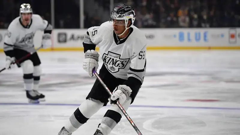 Хоккеист забил красивый гол