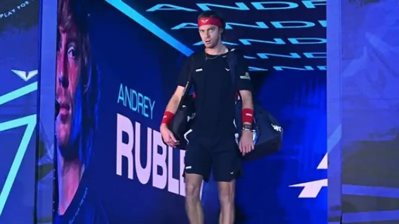 Рублев вылетел с турнира