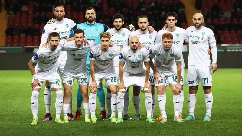 Команда казахстанского футболиста повторила клубный рекорд по количеству матчей без поражений в РПЛ