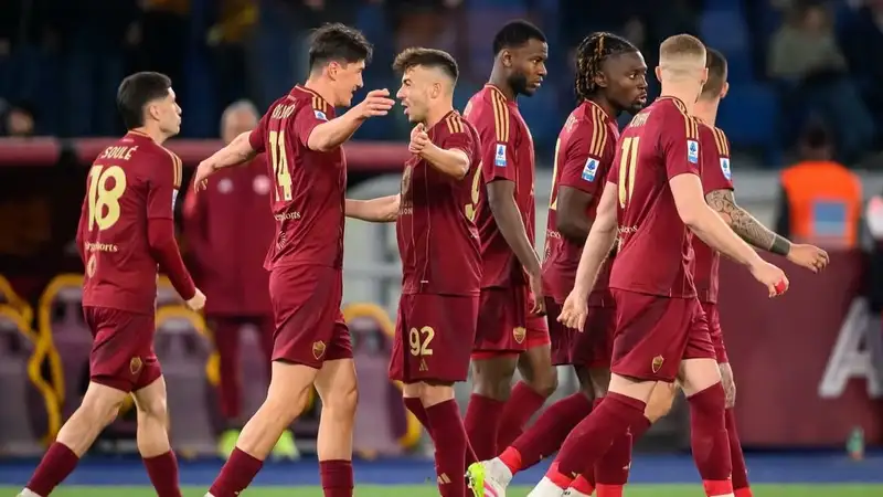 Капитан сборной Узбекистана помог "Роме" избежать поражения в римском дерби