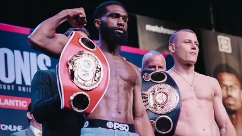 Эннис нокаутировал Станиониса